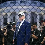 El FBI dice que frustró un plan para atacar la Casa Blanca con francotiradores y drones el día del cumpleaños de Trump
